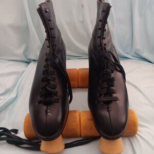 VTG Roller Derby 28 Black Deluxe Roller Skates 382 Women's Size 8 Urethane Wheel